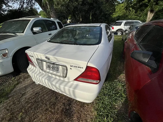 2005 Suzuki Verona
