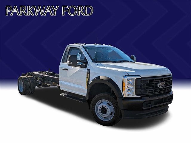 2023 Ford F-550 XL image 1