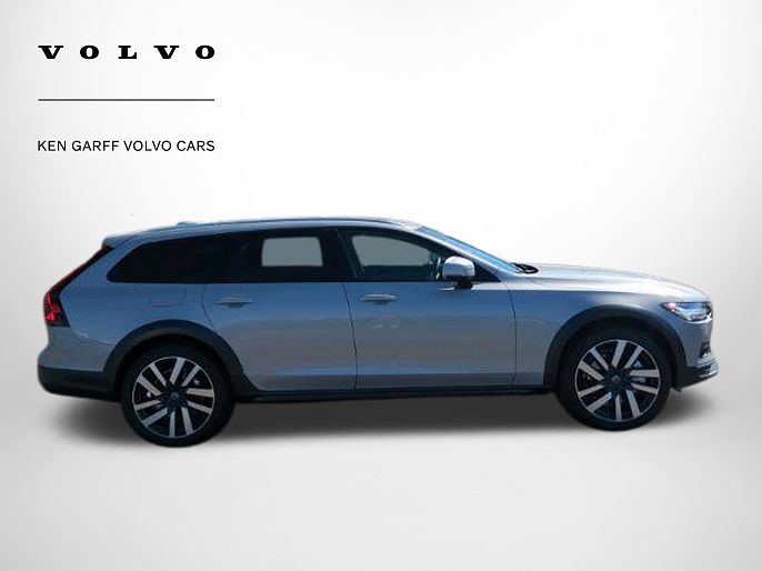 2025 Volvo V90