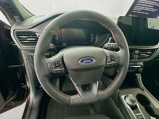 2023 Ford Escape ST-Line photo 3