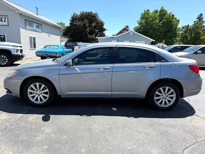 2013 Chrysler 200