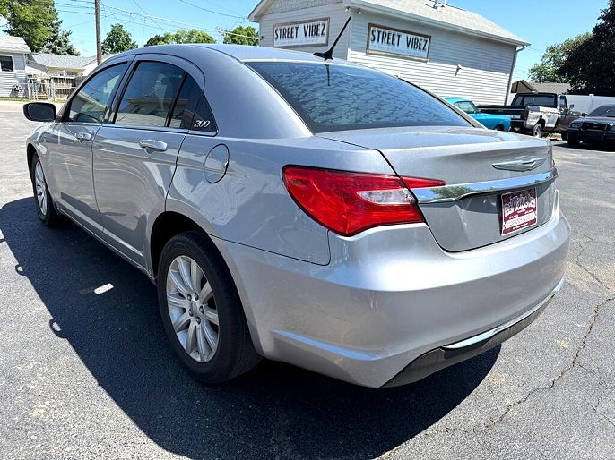 2013 Chrysler 200