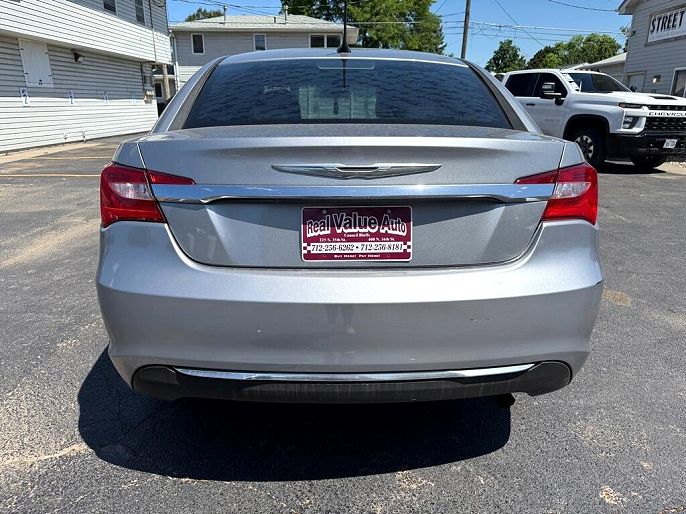 2013 Chrysler 200