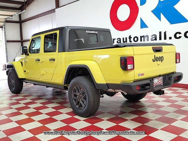 2024 Jeep Gladiator