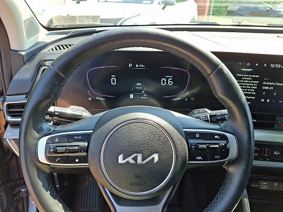 2023 Kia Sportage EX photo 11