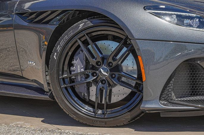 2019 Aston Martin DBS