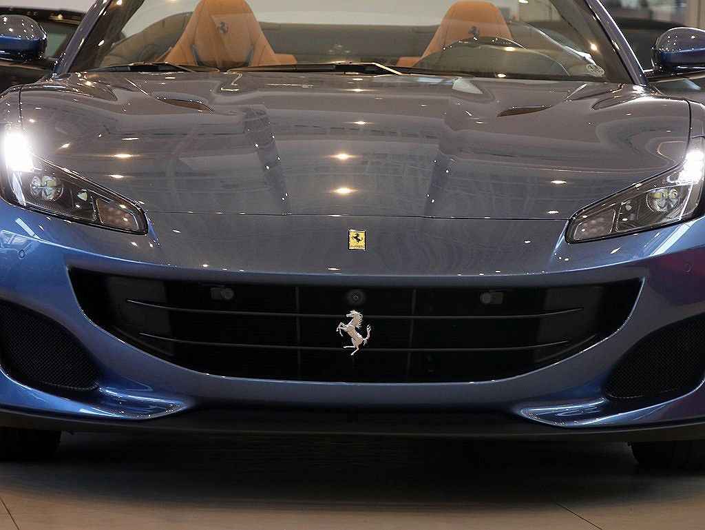 2019 Ferrari Portofino null image 14