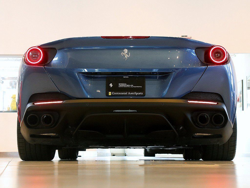 2019 Ferrari Portofino null image 24