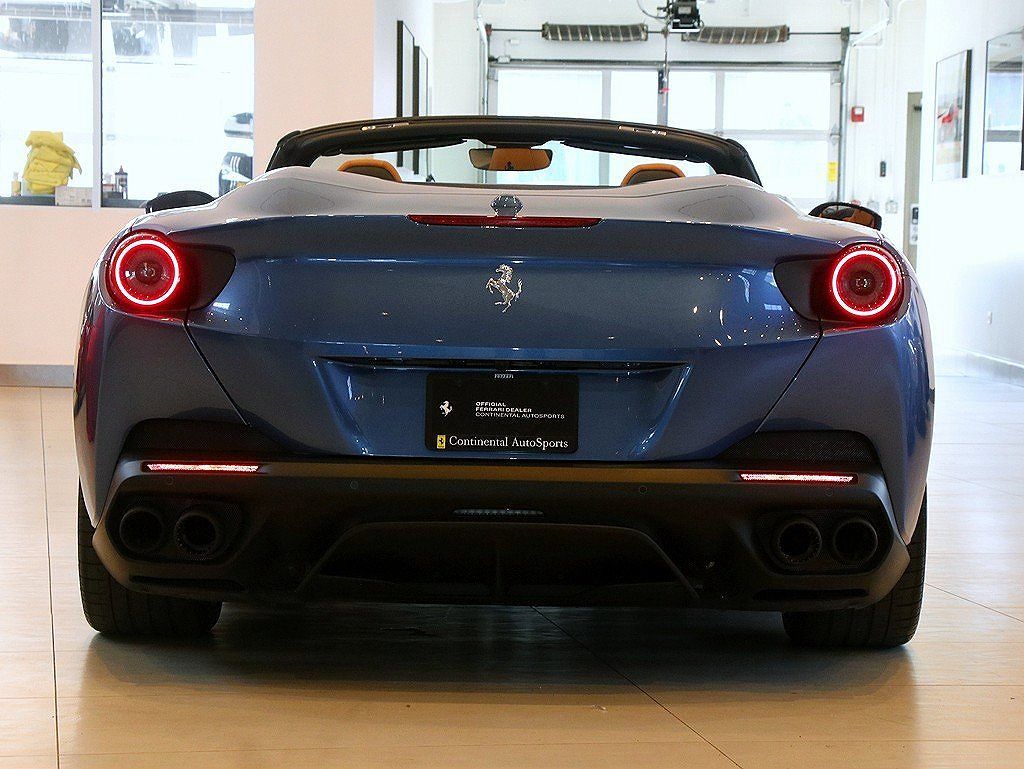 2019 Ferrari Portofino null image 25