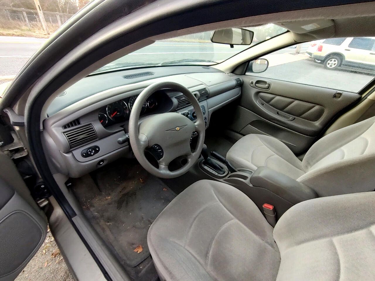 2003 Chrysler Sebring LX image 5
