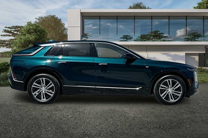 2025 Cadillac Lyriq