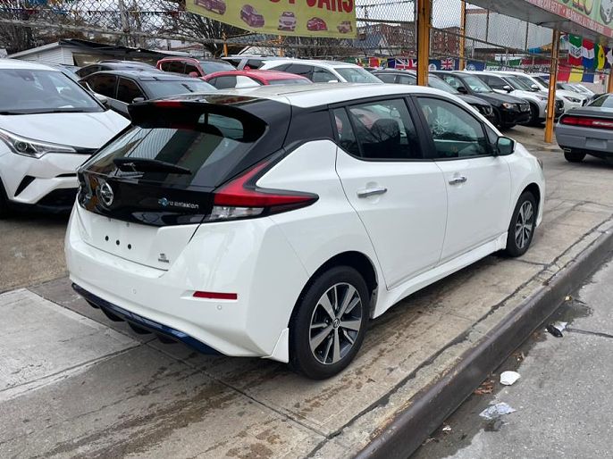 2022 Nissan Leaf