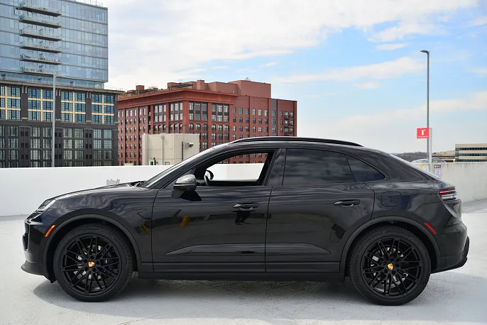 2025 Porsche Macan