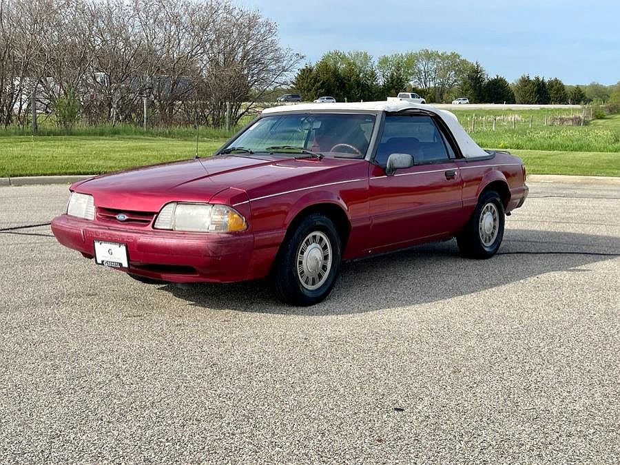 1993 Ford Mustang LX image 0