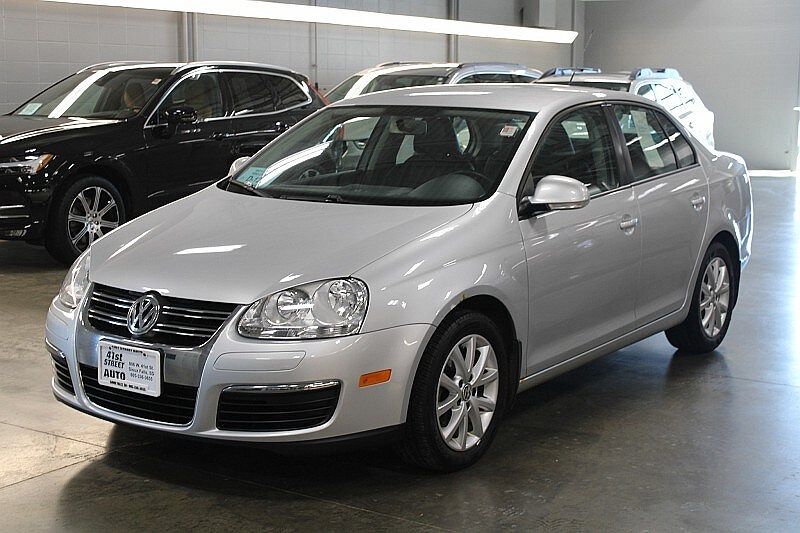 2010 Volkswagen Jetta Limited Edition image 0