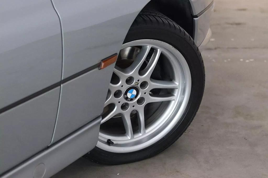 1997 BMW 8 Series 840Ci image 22