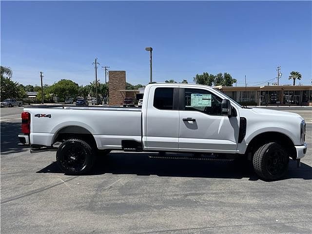2025 Ford F-350