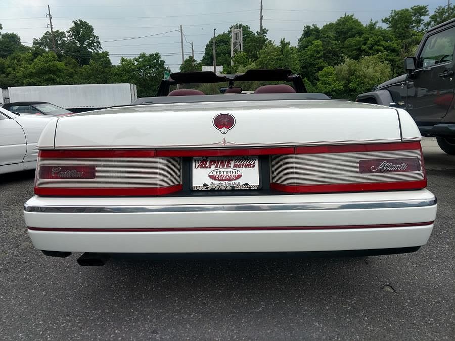 1990 Cadillac Allante null image 23