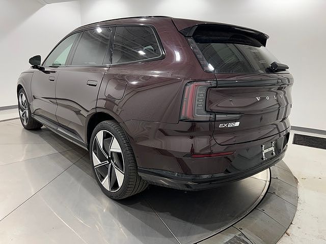 2025 Volvo EX90