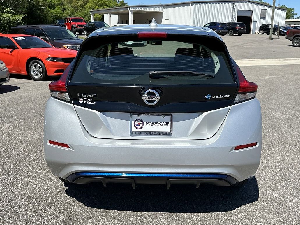 2018 Nissan Leaf S image 5