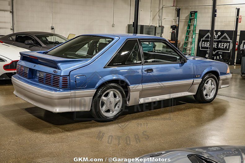 1988 Ford Mustang GT image 14