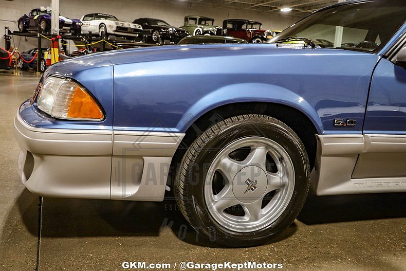 1988 Ford Mustang GT image 38