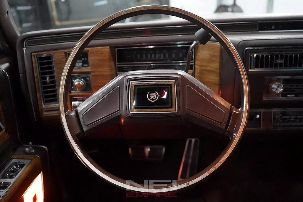 1984 Cadillac Fleetwood Brougham image 25