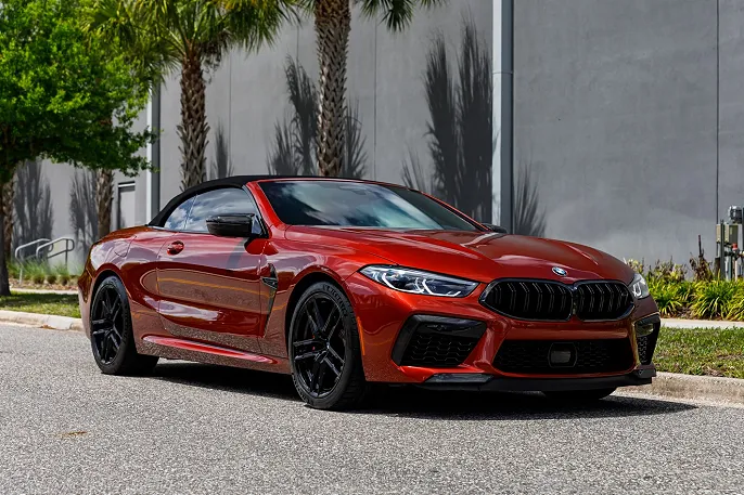 2022 BMW M8