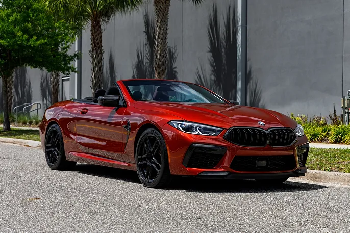 2022 BMW M8