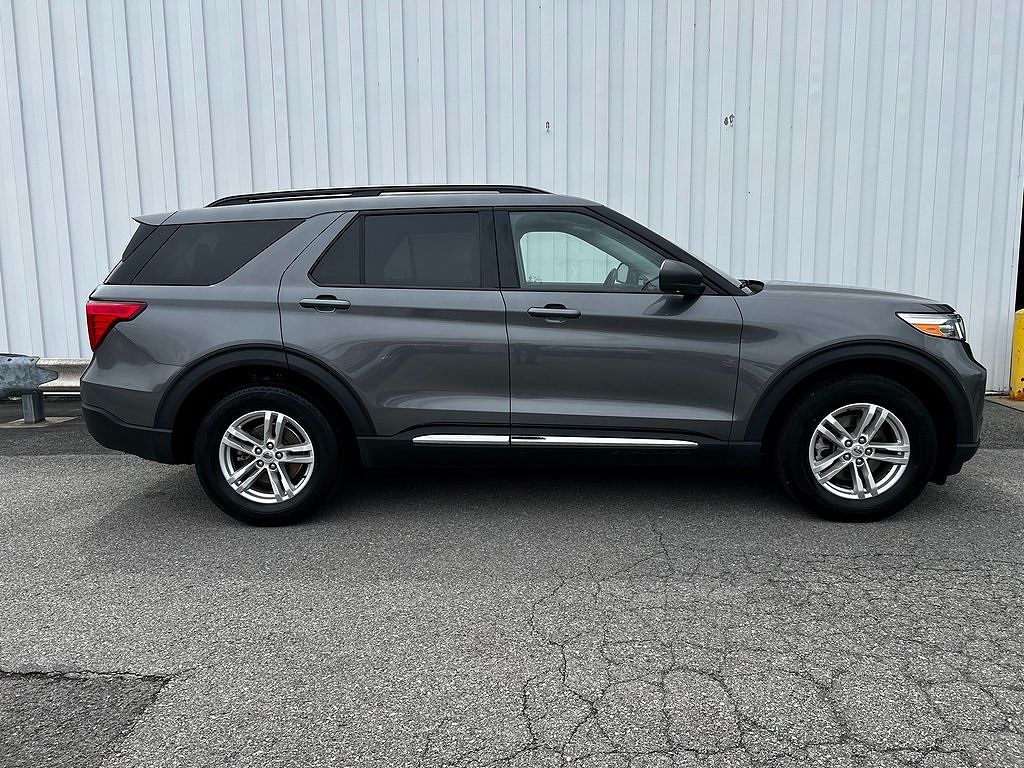 2021 Ford Explorer XLT image 1