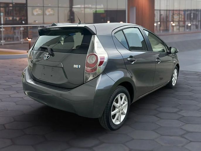 2013 Toyota Prius c