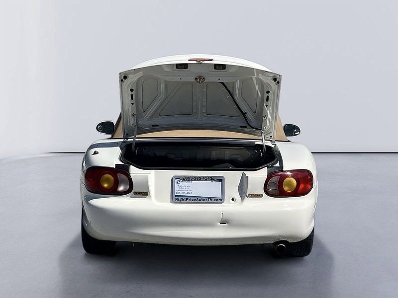 1999 Mazda Miata null image 4
