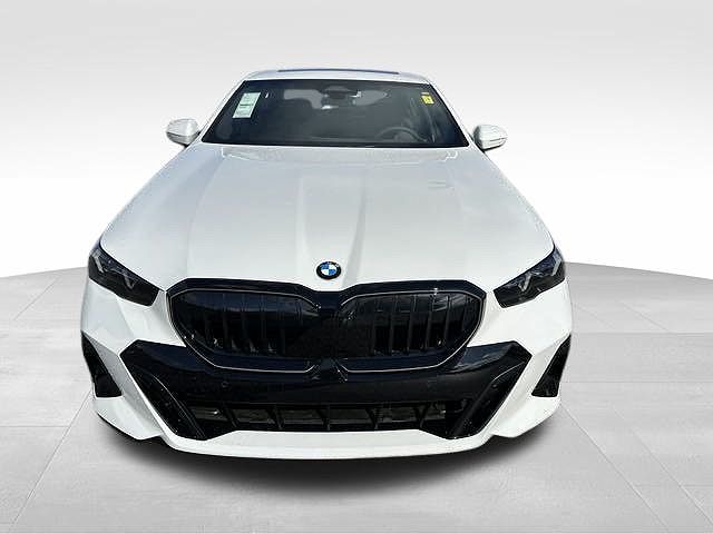 2024 BMW 5 Series 530i image 1
