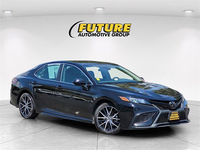2023 Toyota Camry SE photo 2