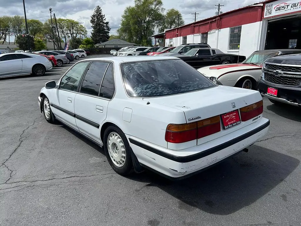 1990 Honda Accord EX image 2