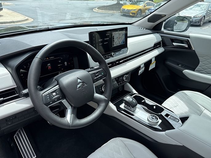 2025 Mitsubishi Outlander