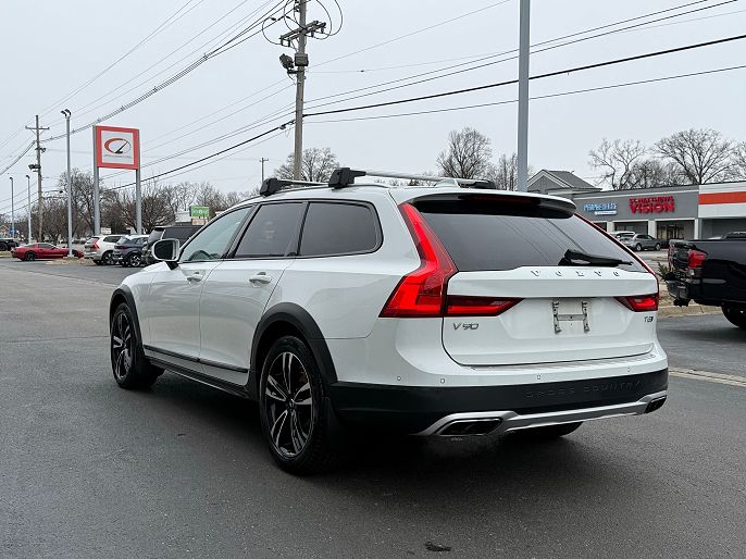 2018 Volvo V90