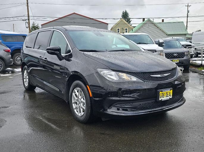 2025 Chrysler Voyager