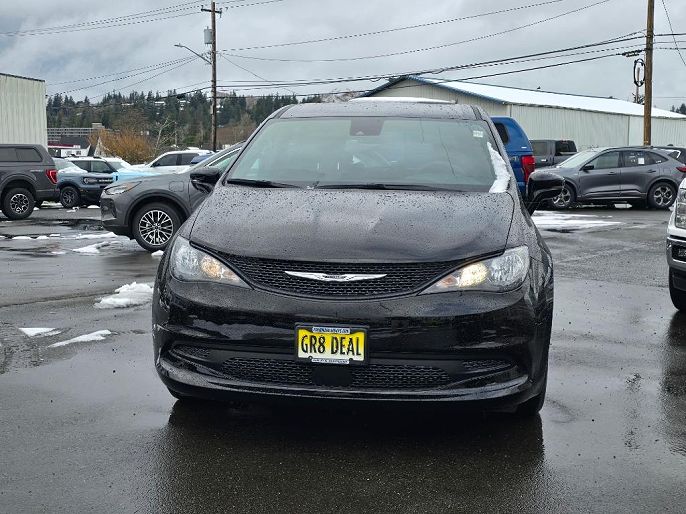 2025 Chrysler Voyager