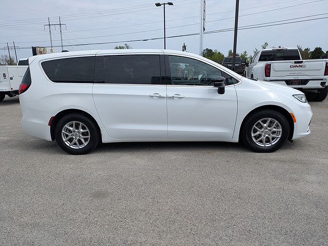 2025 Chrysler Pacifica