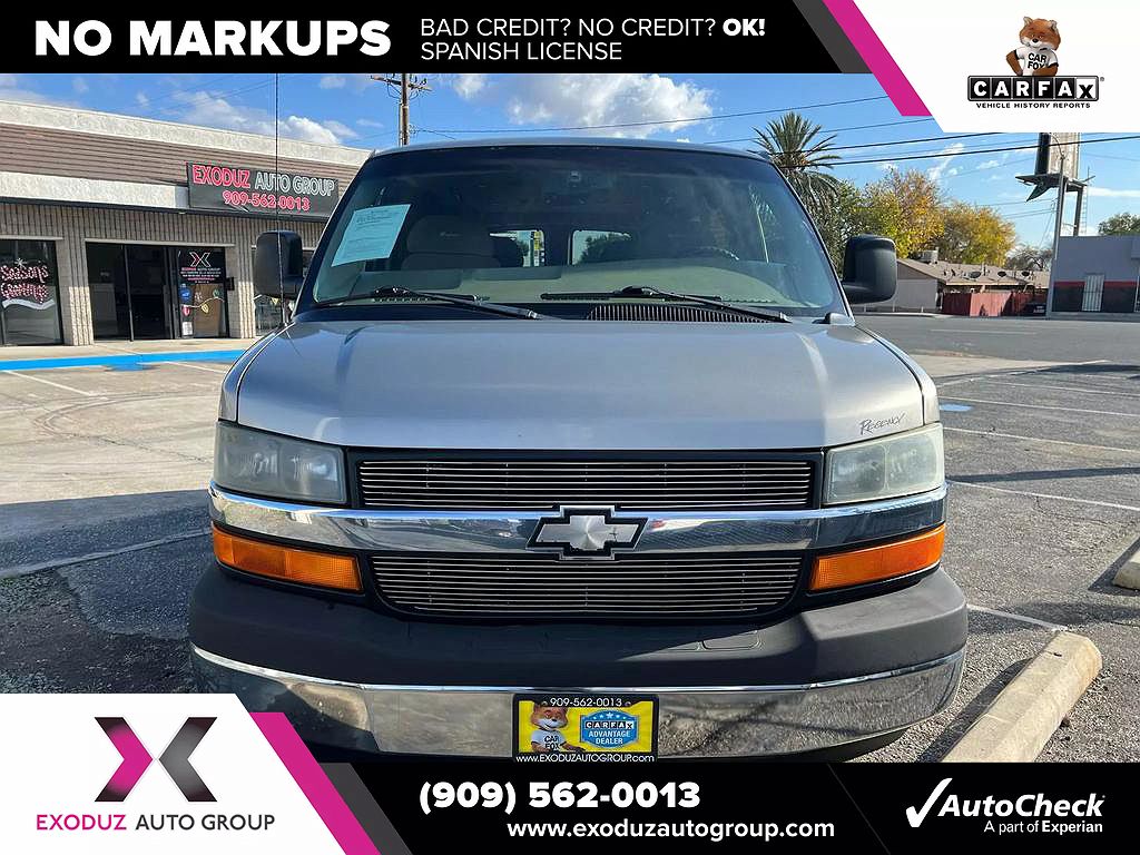 2003 Chevrolet Express 1500 image 1