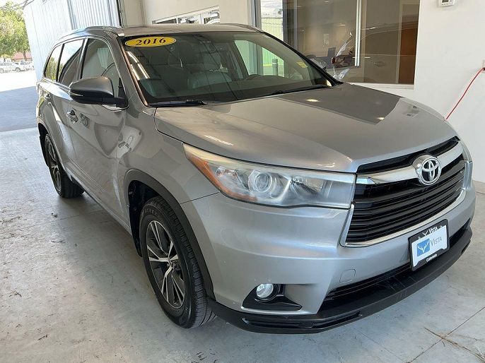 2016 Toyota Highlander