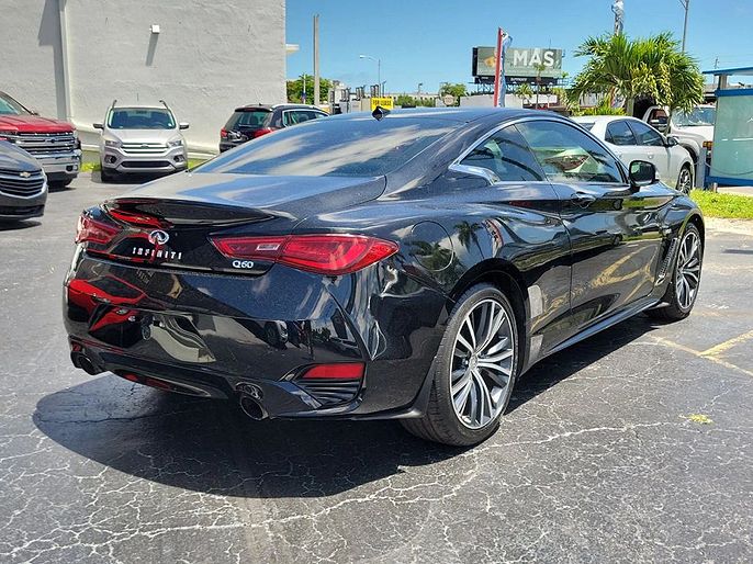 2017 Infiniti Q60