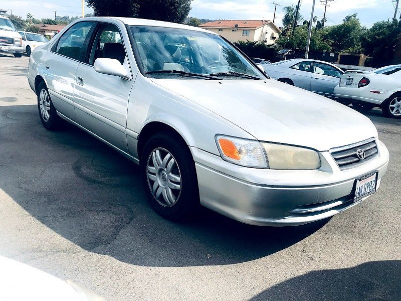 2001 Toyota Camry CE image 1