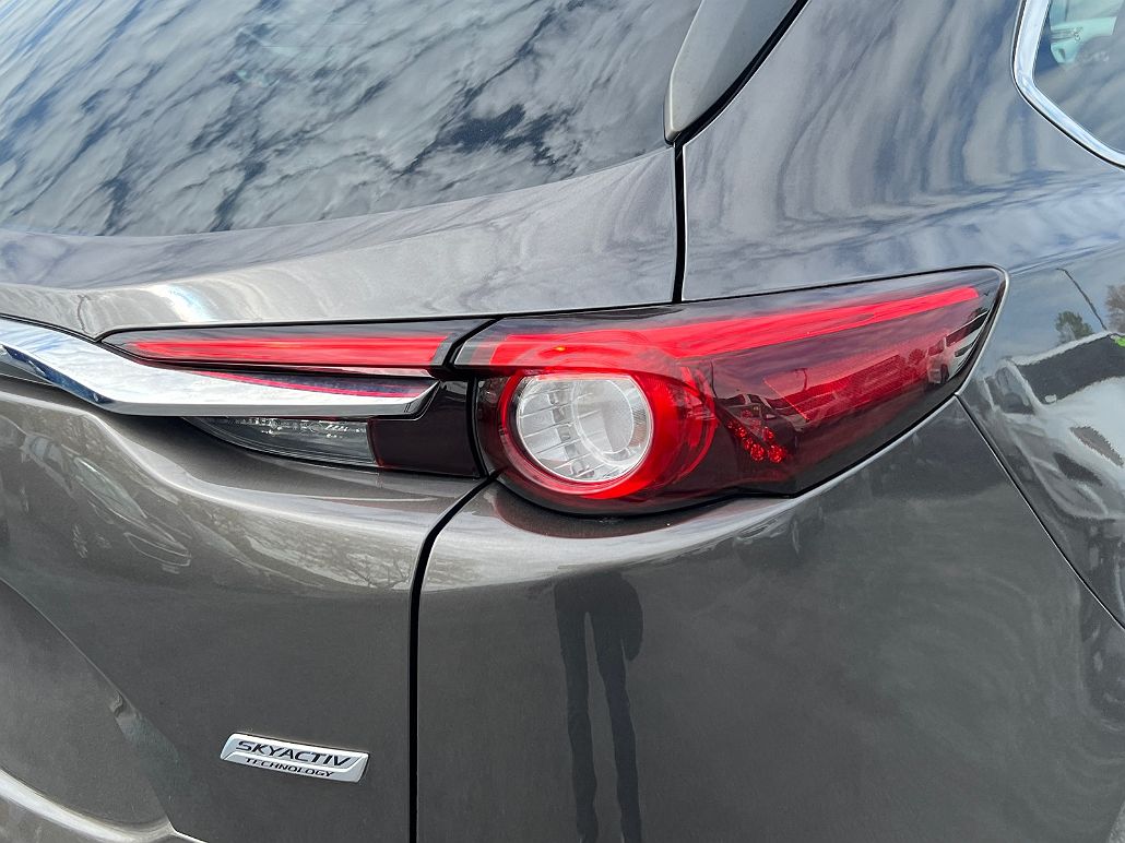 2018 Mazda CX-9 Grand Touring image 5