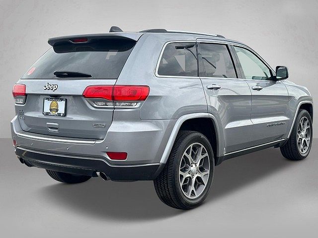 2018 Jeep Grand Cherokee Sterling Edition image 2