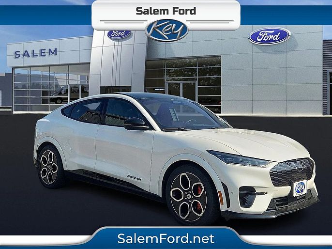 2022 Ford Mustang Mach-E
