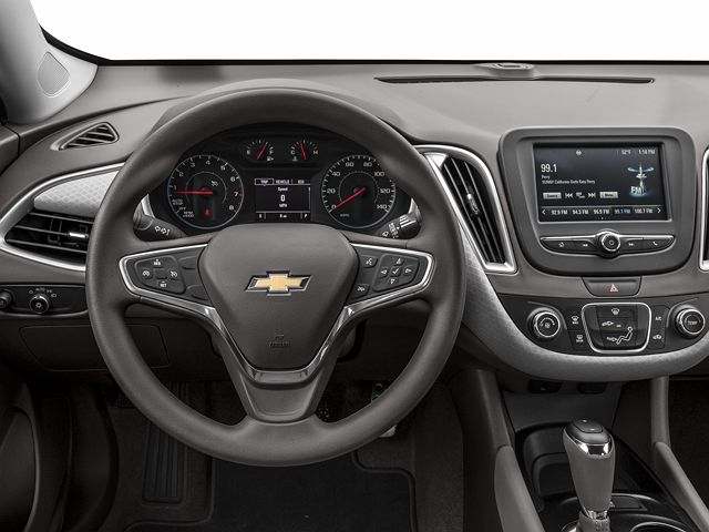 2016 Chevrolet Malibu LS image 3
