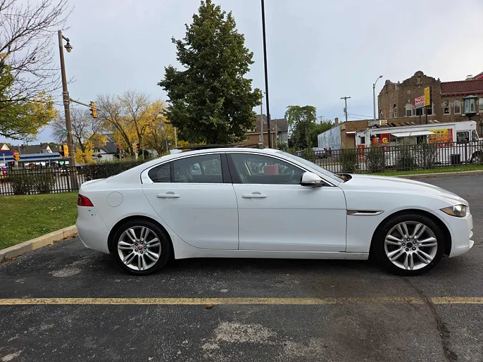 2019 Jaguar XE