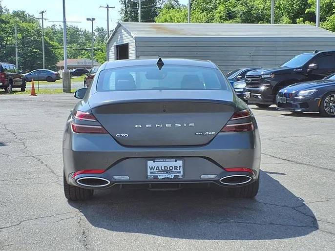 2022 Genesis G70